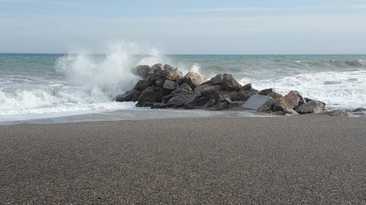 Alojamiento La Piragua Torre Del Mar Luaran gambar